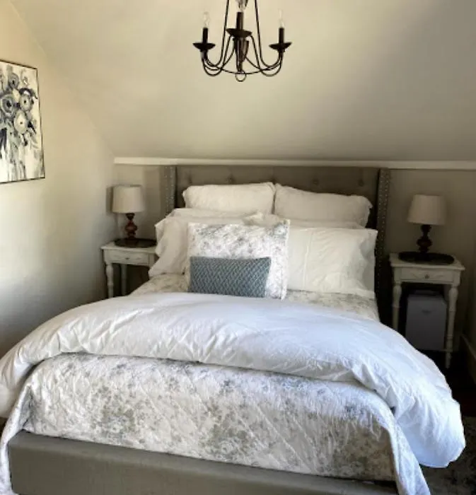 The Farmhouse Inn & Kitchen, 2 Blocks From Downtown Whitefish, Montana-1